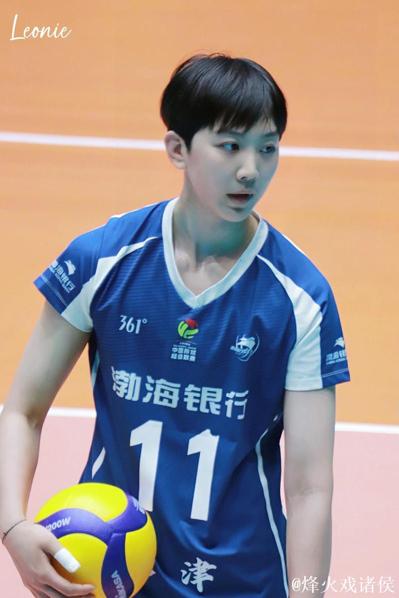 陈博雅未进入天津女排联赛第一阶段名单就被退役,尤其是王喆一句话引发众多疑问,俱乐部内部操作引发广泛争议和质疑 陈博雅未进入天津女排联赛第一阶段名单就被退役,尤其是王喆一句话引发众多疑问,俱乐部内部操作引发广泛争议和质疑