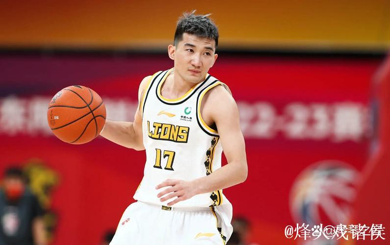 孙铭徽三双广厦胜北控 郭昊文15分同曦胜天津